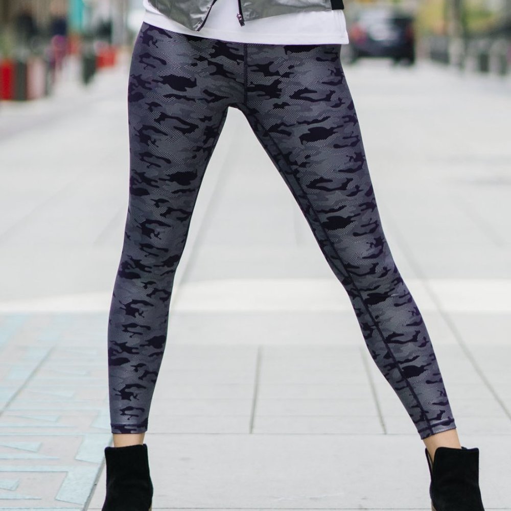 Zyia Active Silver Camo Supreme Hi Rise 7/8 24"